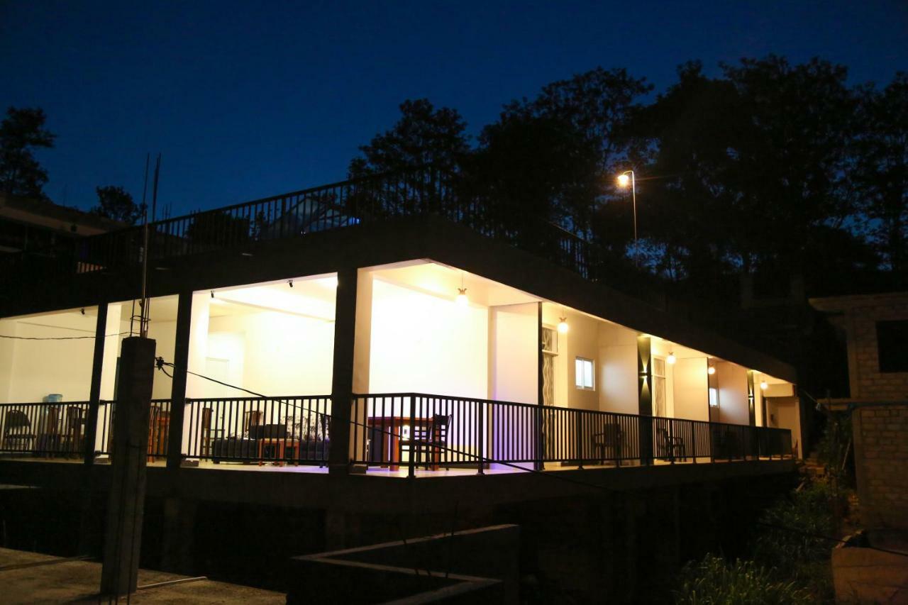4 Aces Ella Hotel Exterior photo
